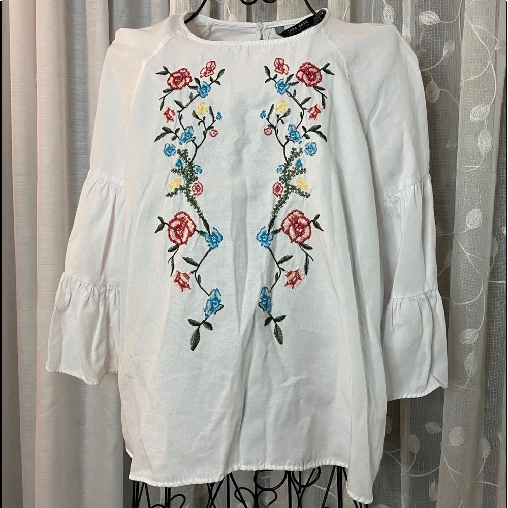 Zara white with flowers blouse size small